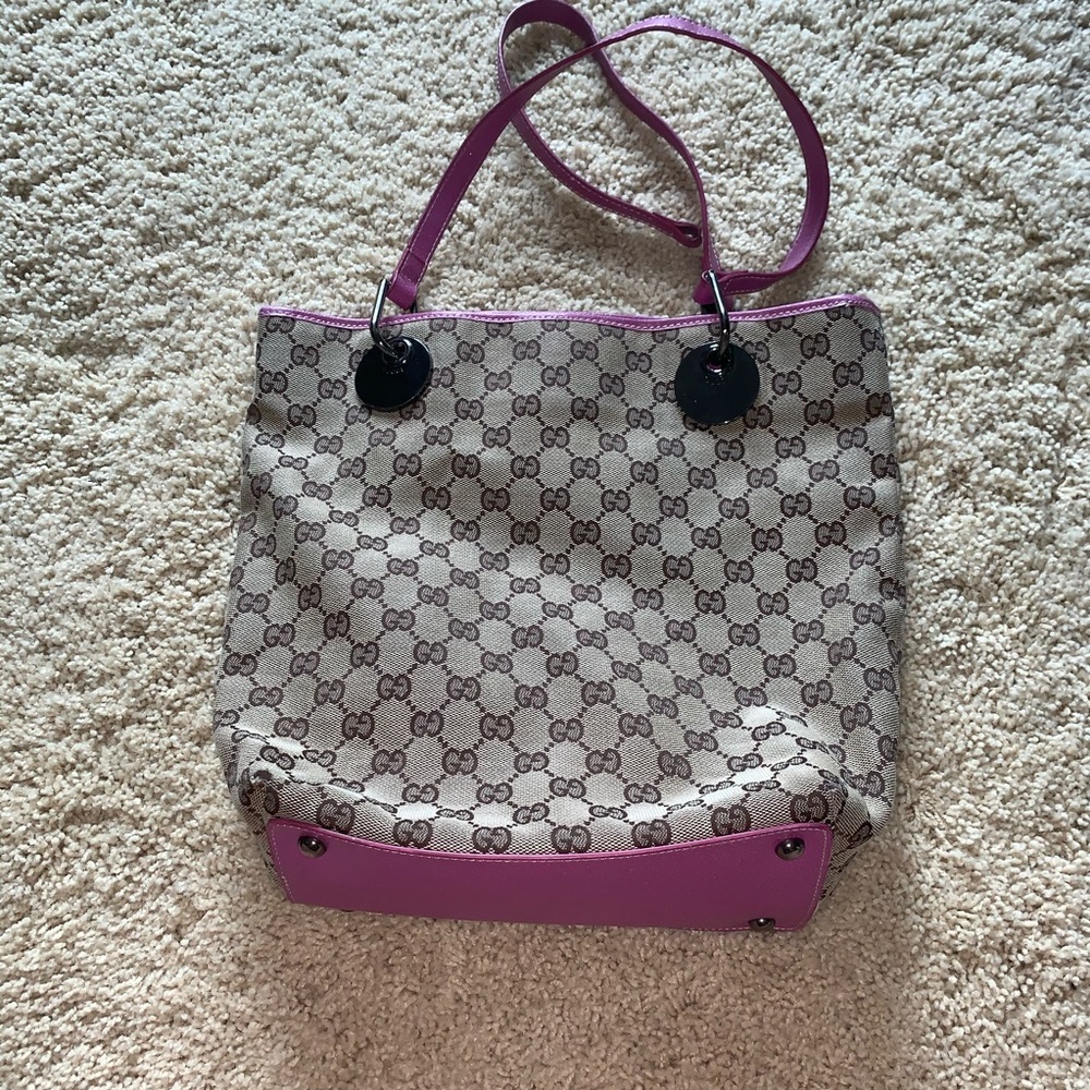 Small Gucci bucket bag Taking offers